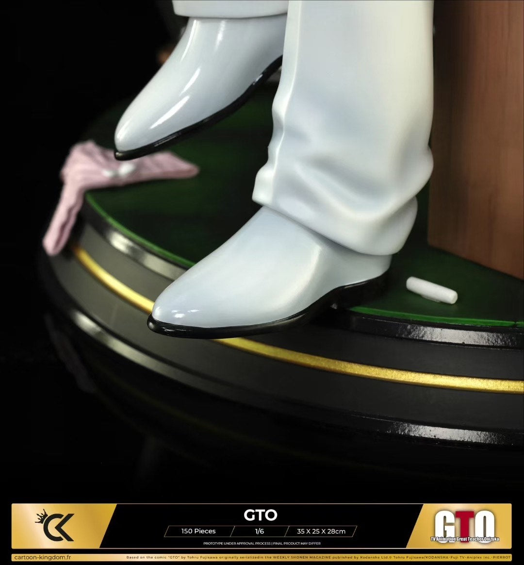 GTO Onizuka Eikichi 1/6 Statue - Image 3