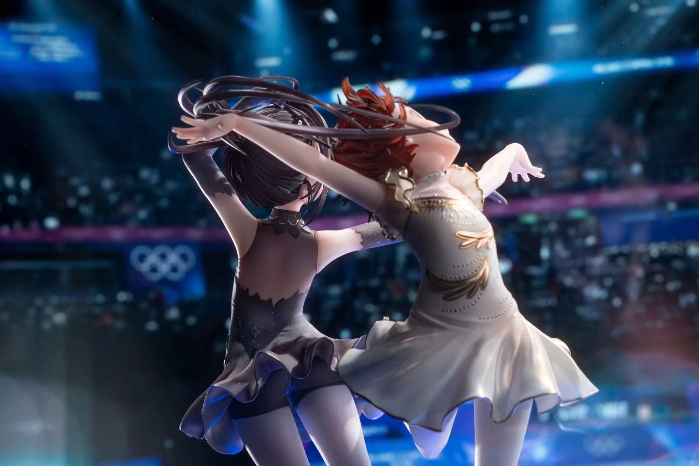 LLK Studio - 1/7 Xiao Qi Xiao Guang Dance on Ice Prayer Painted Figure | 1/7 小祈 小光 舞冰的祈愿 涂装成品 - Image 3