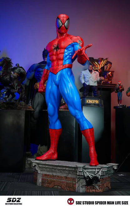 Comics Classic Spider-Man 1:1 Life Size - Image 9