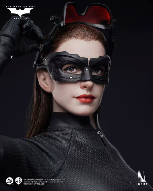 INART Studio - Licensed INART Batman The Dark Knight Rises Catwoman 1/6 Collectible Movable Figure | 版权 INART 蝙蝠侠 黑暗骑士崛起 猫女 1/6 收藏级可动人偶 - Image 1