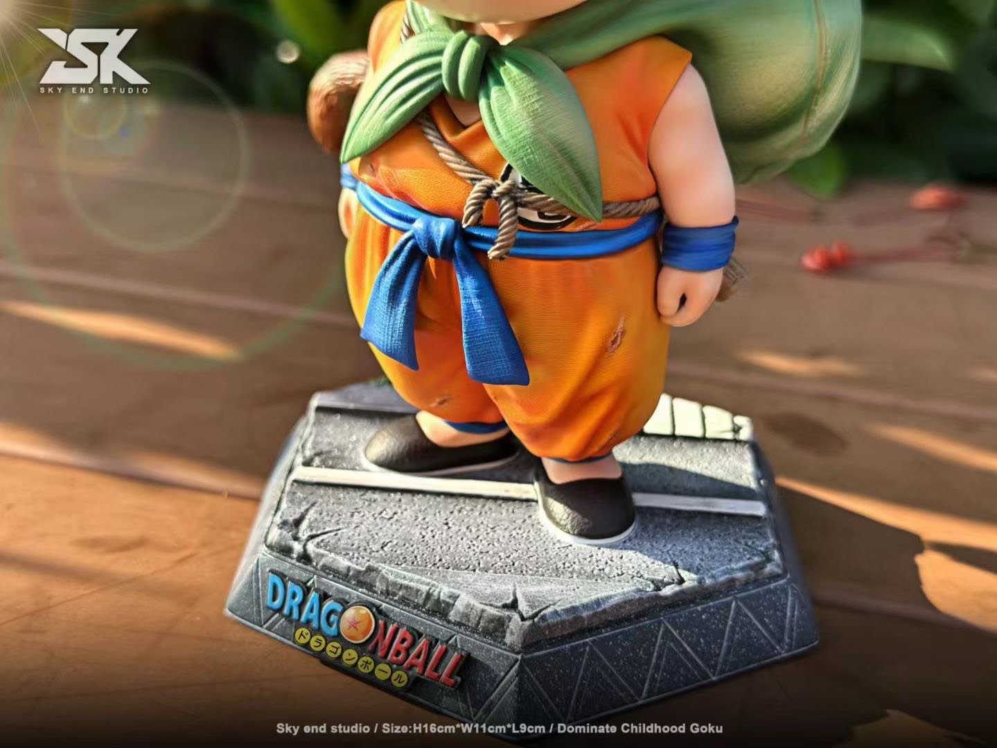 Kid Goku's First Arrival in West City - Image 1