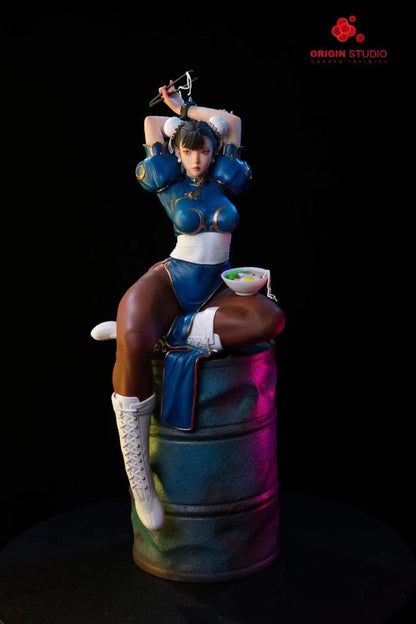 Light Statue Female Fighter - Chun - Image 1